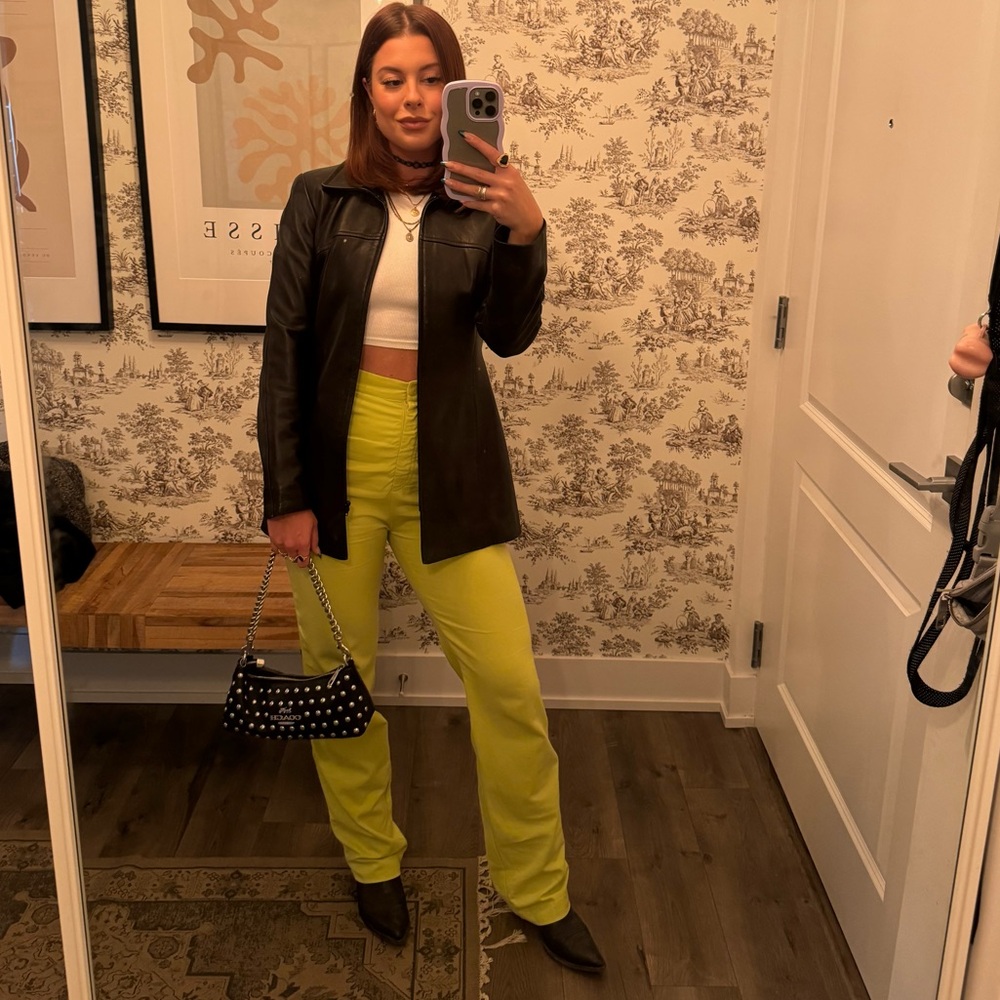 Meet your Posher, Jade